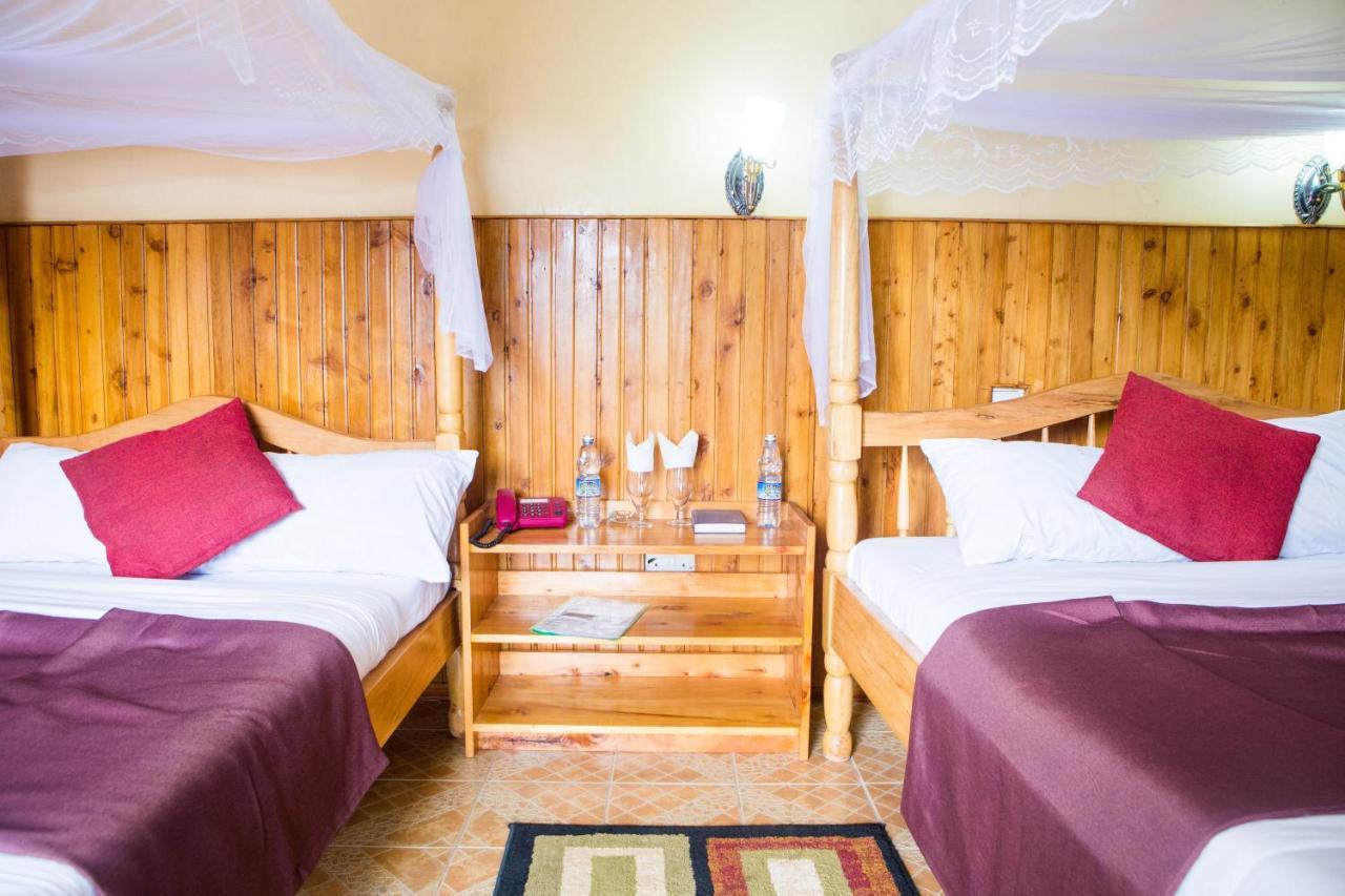 Bunyonyi Safaris Resort キバレ エクステリア 写真