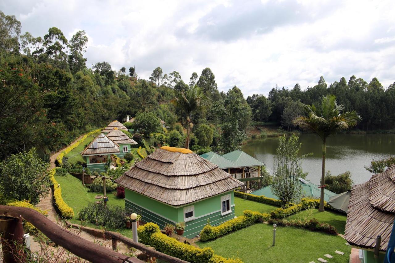 Bunyonyi Safaris Resort キバレ エクステリア 写真