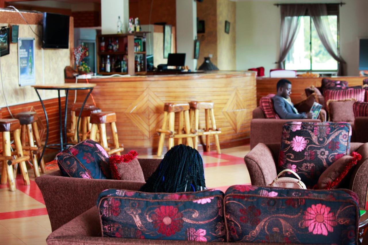 Bunyonyi Safaris Resort キバレ エクステリア 写真