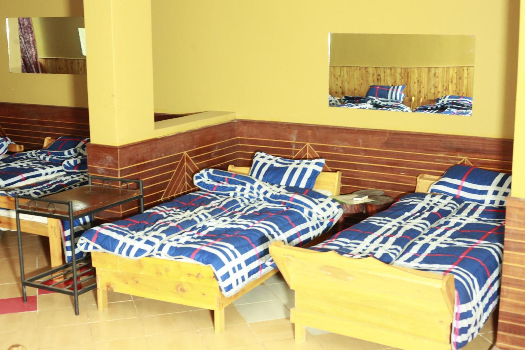 Bunyonyi Safaris Resort キバレ エクステリア 写真