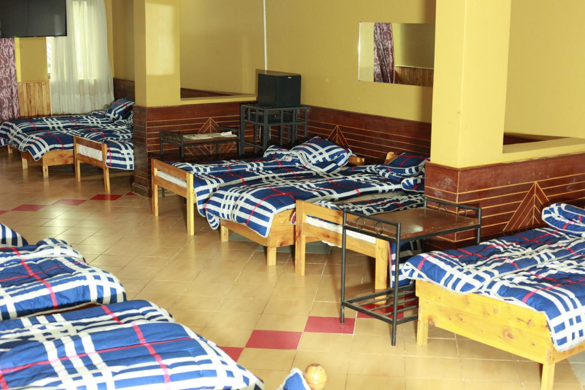Bunyonyi Safaris Resort キバレ エクステリア 写真